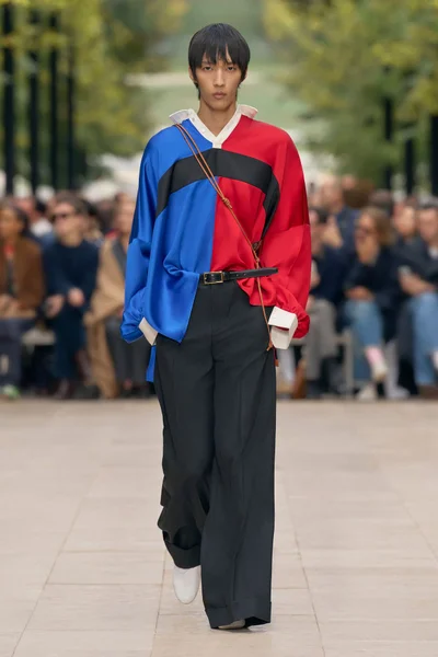 Look 23